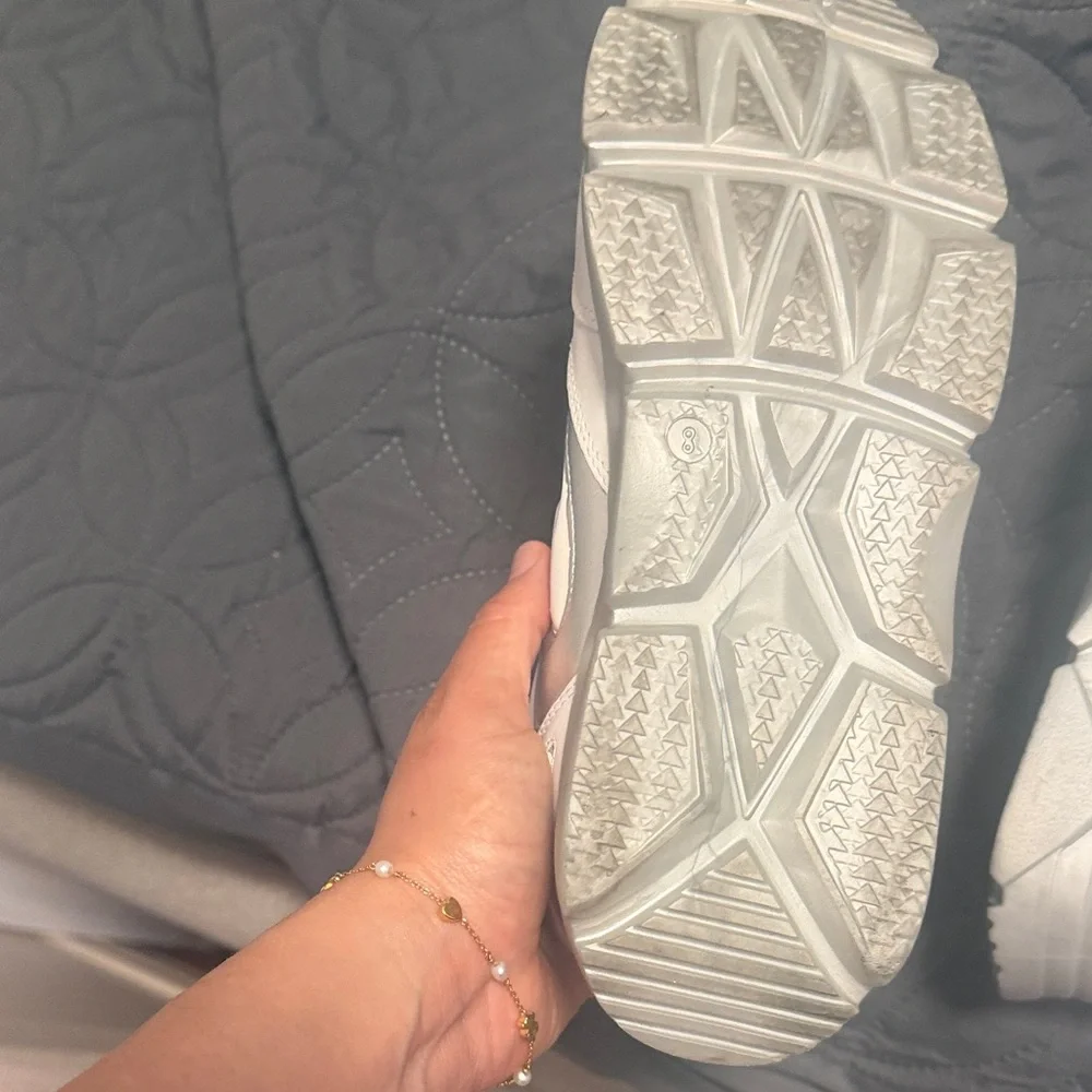 Valentino Women's Sneakers in Cream and Silver - Picture 4 of 4